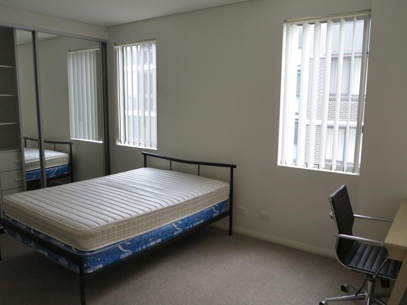 25/2-4 GEORGE STREET, Warwick Farm NSW 2170