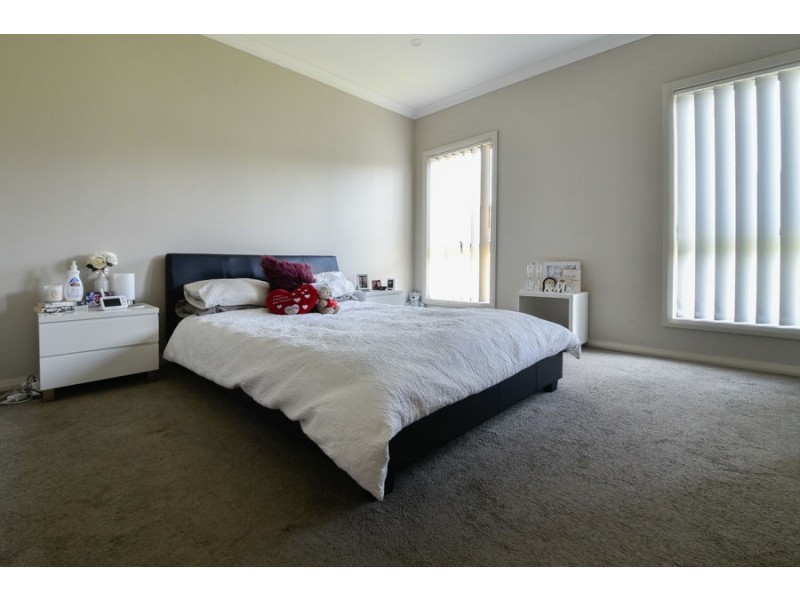 8 zagreb street, Prestons NSW 2170