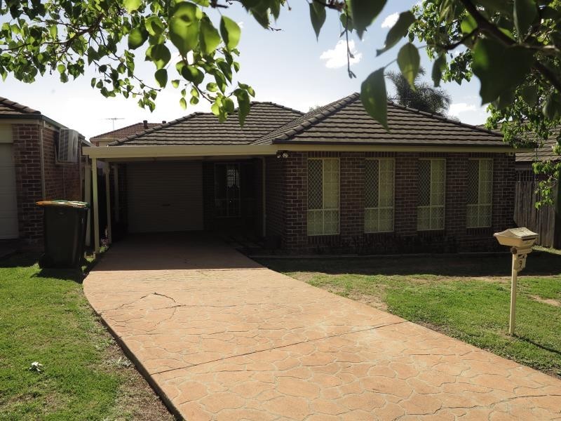 9 Verge Pl, West Hoxton NSW 2171