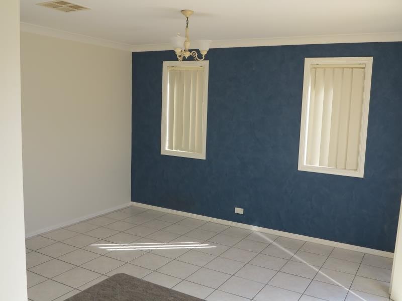 7B THIRROUL CTT, Prestons NSW 2170