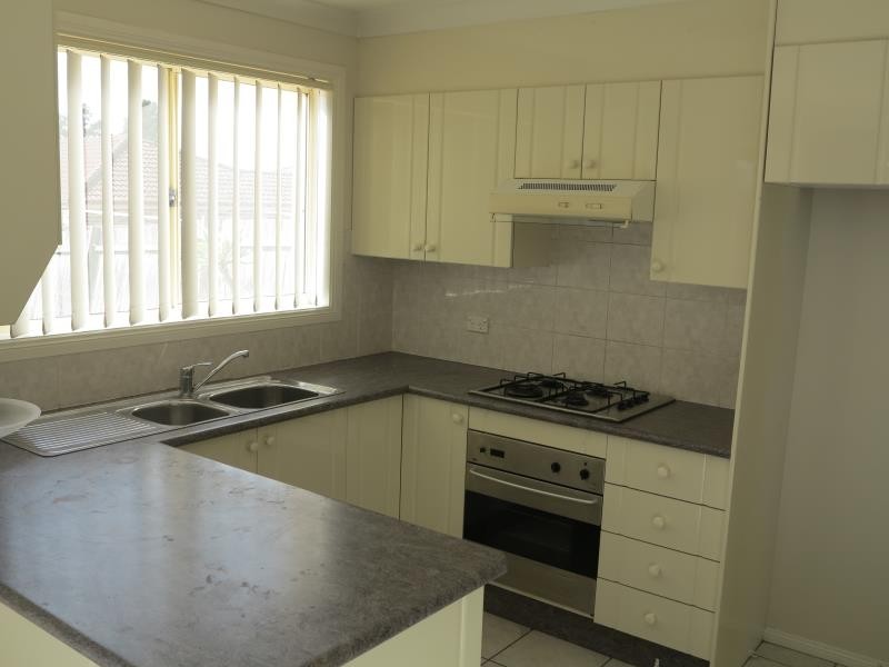 7B THIRROUL CTT, Prestons NSW 2170