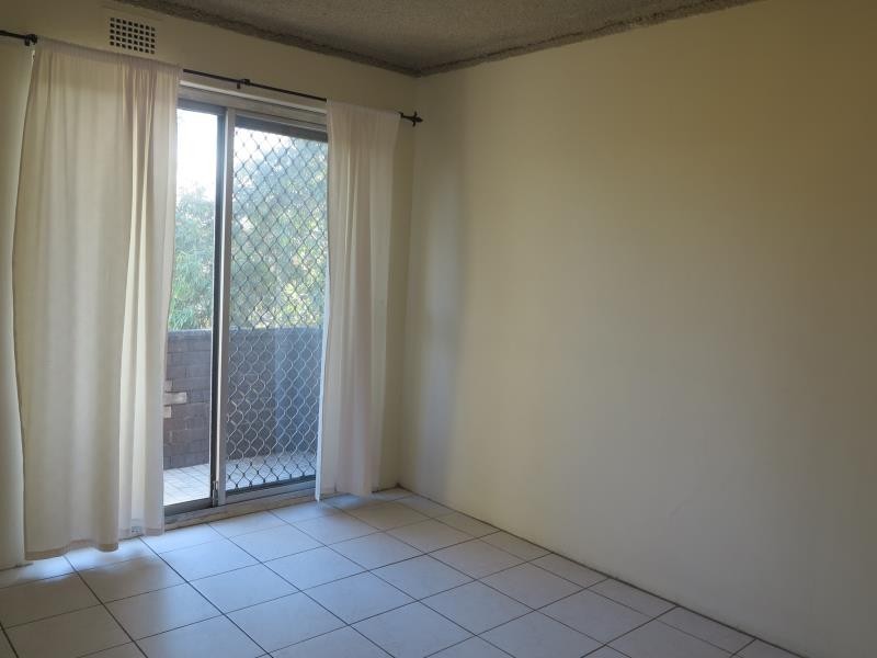 9/4-6 Nagle St, Liverpool NSW 2170
