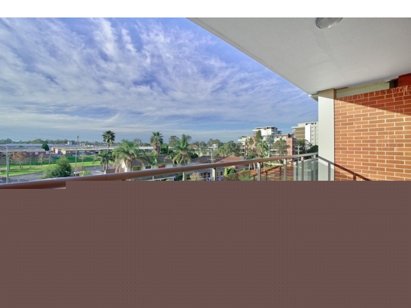 15/2 Castlereagh Street, Liverpool NSW 2170