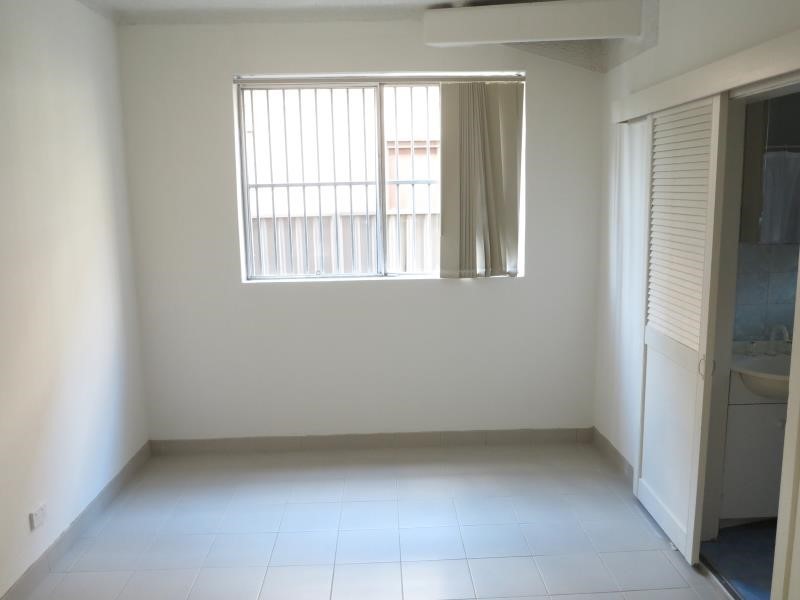 2/120 MOORE STREET, Liverpool NSW 2170