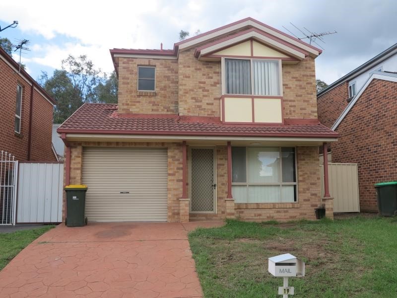19 Wilcannia Way, Hoxton Park NSW 2171