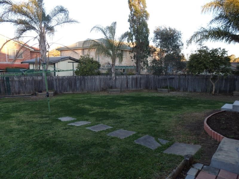 4 Wilcannia Way, Hoxton Park NSW 2171