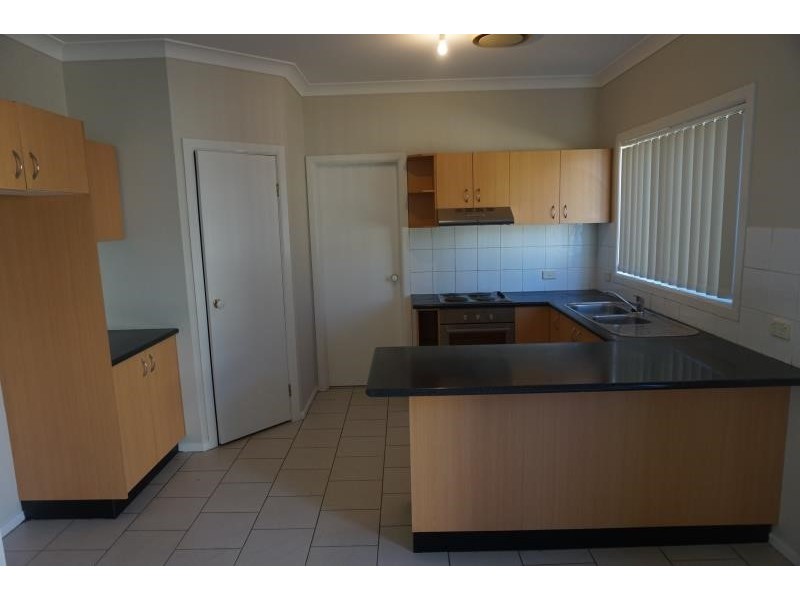 12b TALOMA CRESCENT, Lurnea NSW 2170