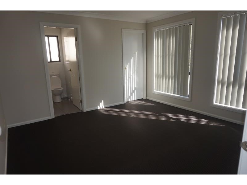 12b TALOMA CRESCENT, Lurnea NSW 2170