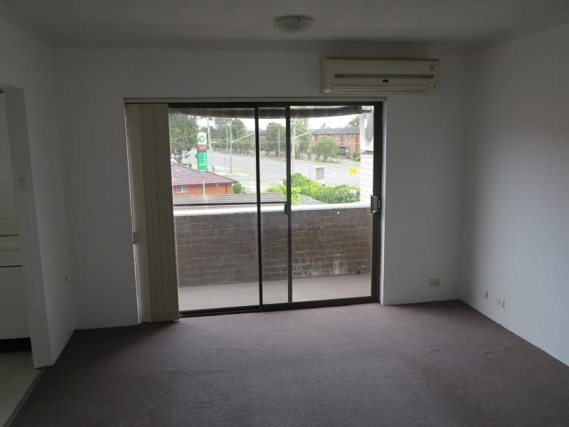 9/34 Remembrance Ave, Warwick Farm NSW 2170