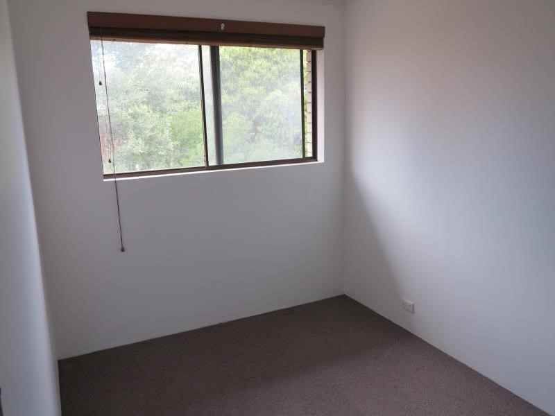 9/34 Remembrance Ave, Warwick Farm NSW 2170