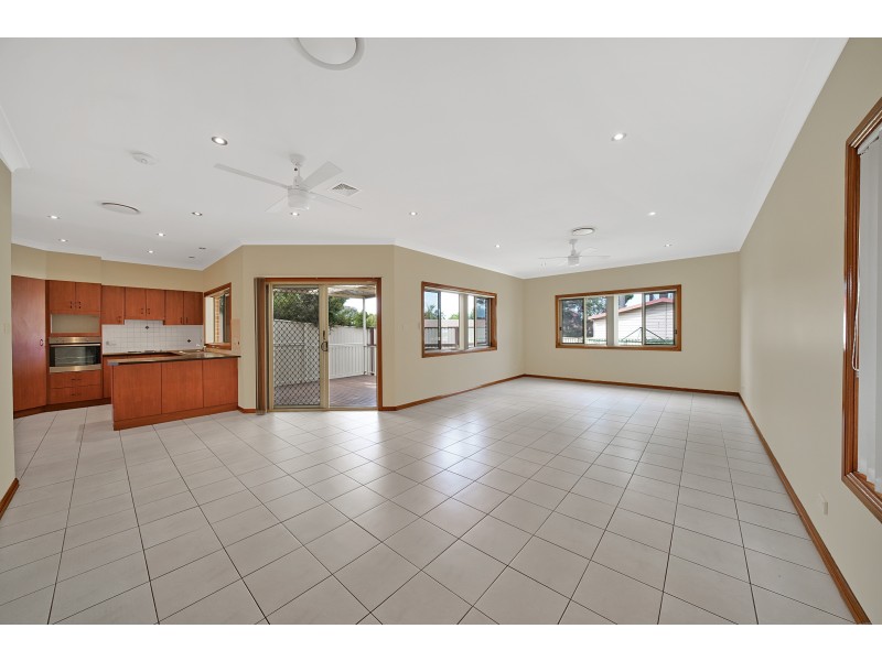 21B Grimson Cres, Liverpool NSW 2170