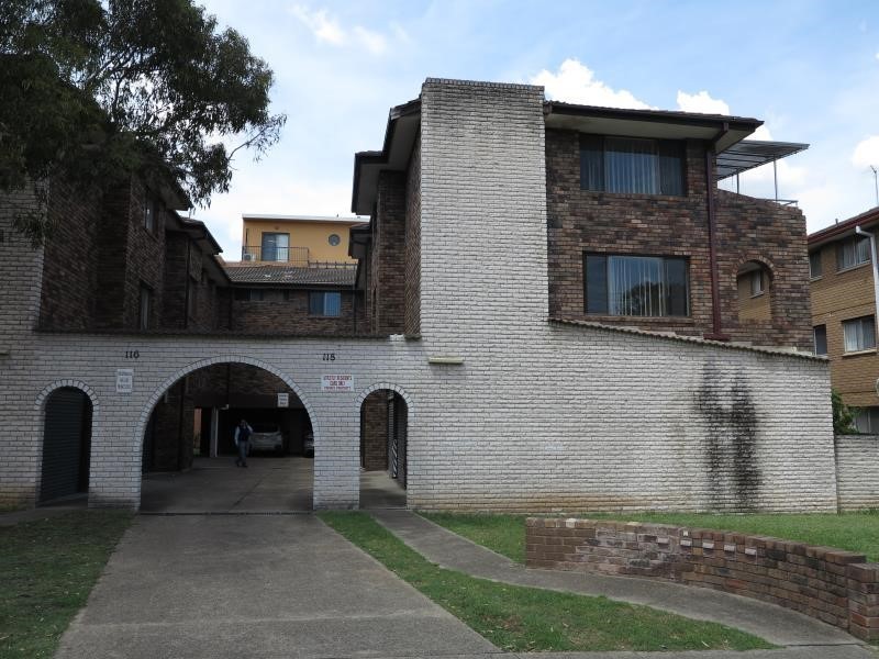 1/116 Moore Street, Liverpool NSW 2170