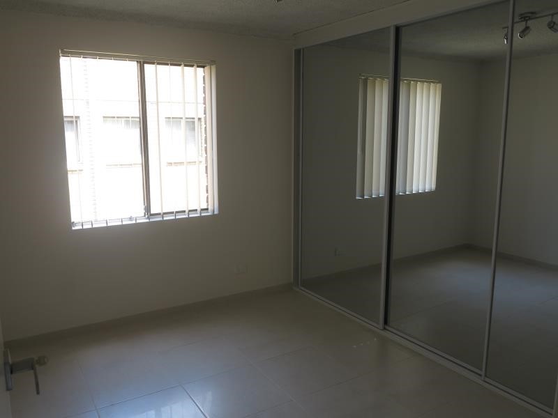 1/116 Moore Street, Liverpool NSW 2170