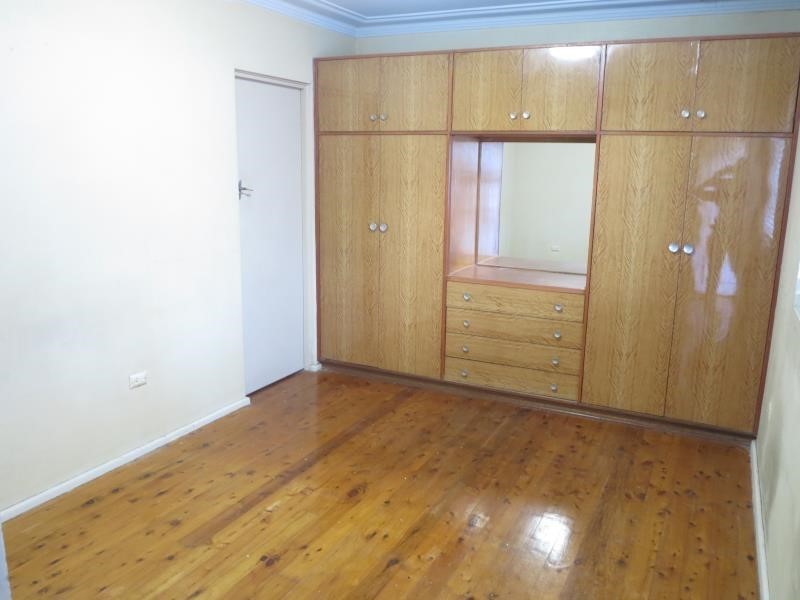 1/6 DRUMMOND STREET, Warwick Farm NSW 2170