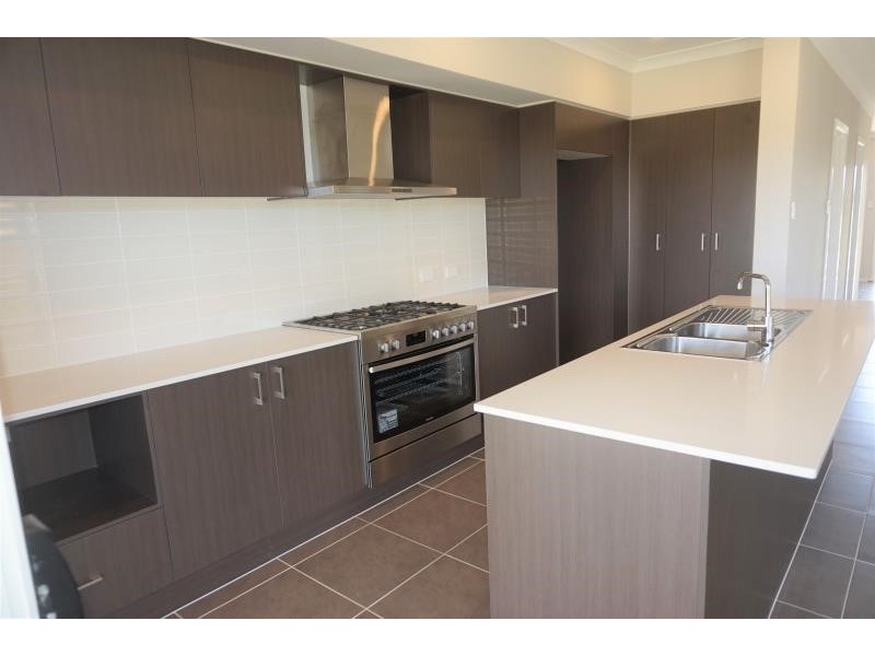 lot 406 McFarlane Rd, Edmondson Park NSW 2174