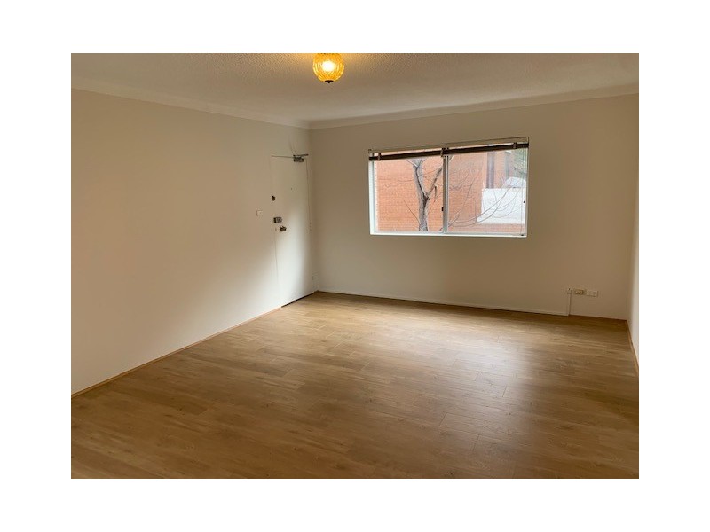 2/3 Lachlan Street, Warwick Farm NSW 2170