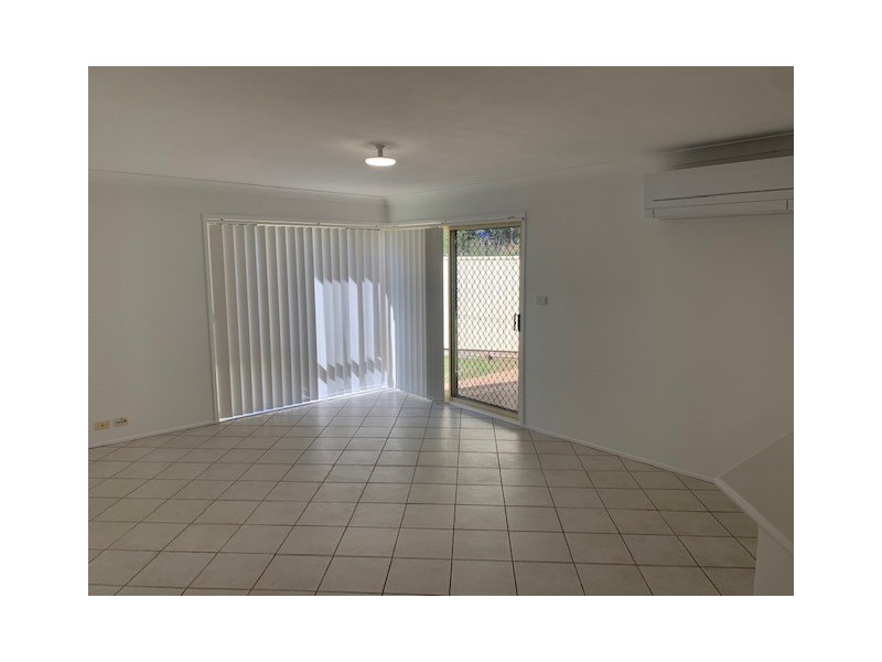 10 Solander Avenue, West Hoxton NSW 2171