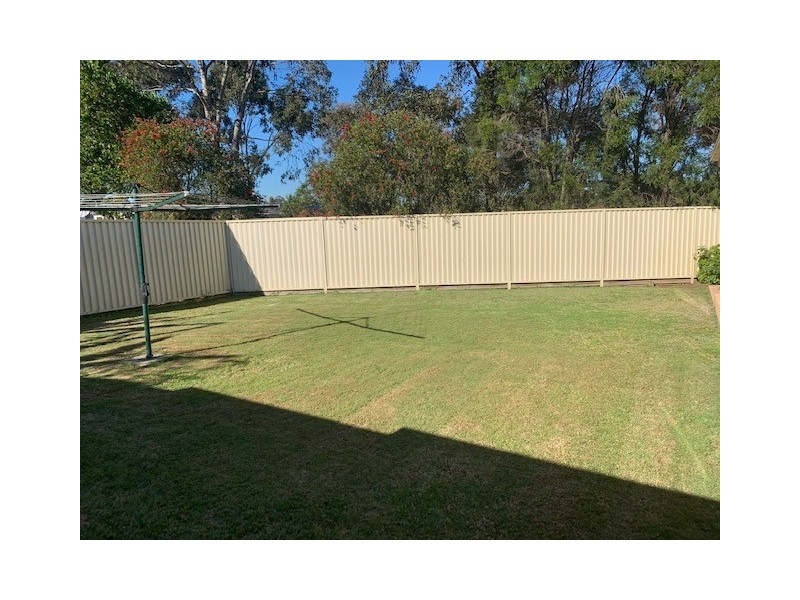 10 Solander Avenue, West Hoxton NSW 2171