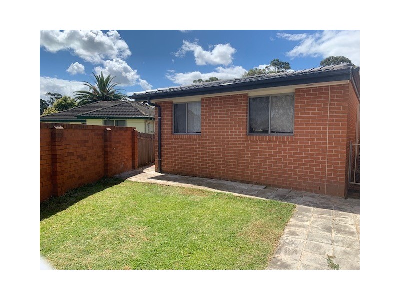 1a Oakwood Place, Busby NSW 2168