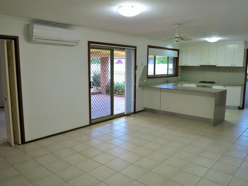 2 Saunders Pl, Raby NSW 2566