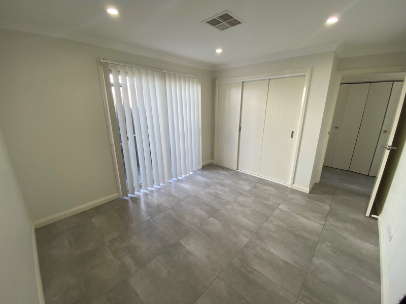 1a Emma Pl, Ambarvale NSW 2560