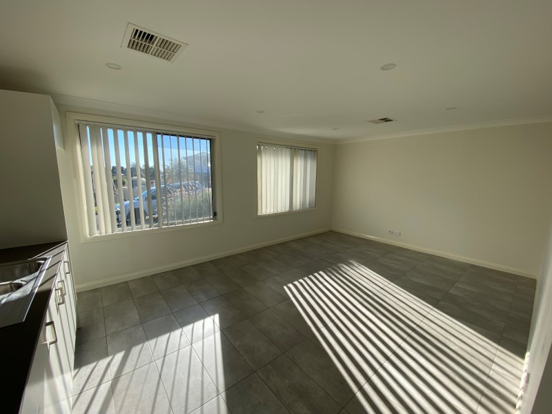 1a Emma Pl, Ambarvale NSW 2560