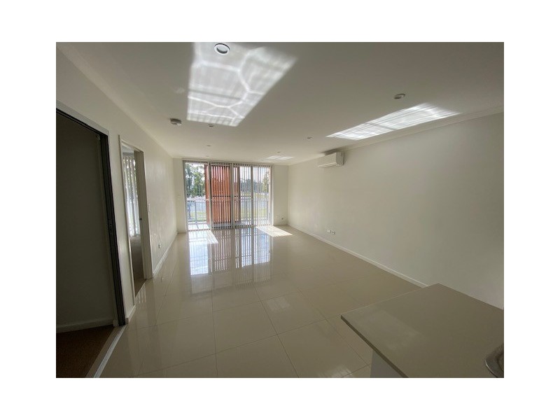 18/42 Hoxton Park Rd, Liverpool NSW 2170