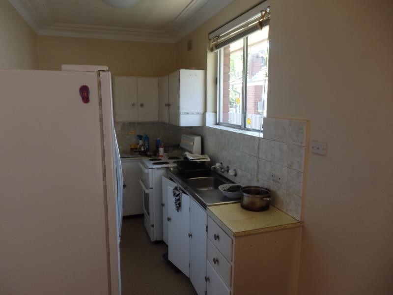 2/6 DRUMMOND STREET, Warwick Farm NSW 2170