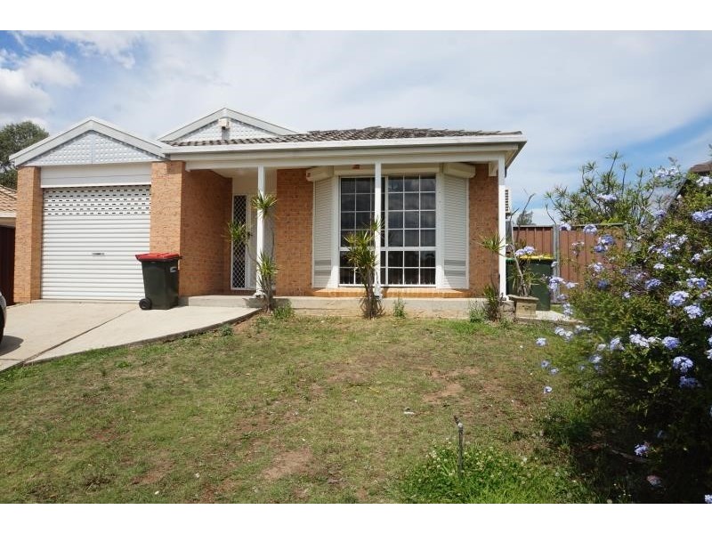 192 COCKATIEL CIRCUIT, Green Valley NSW 2168