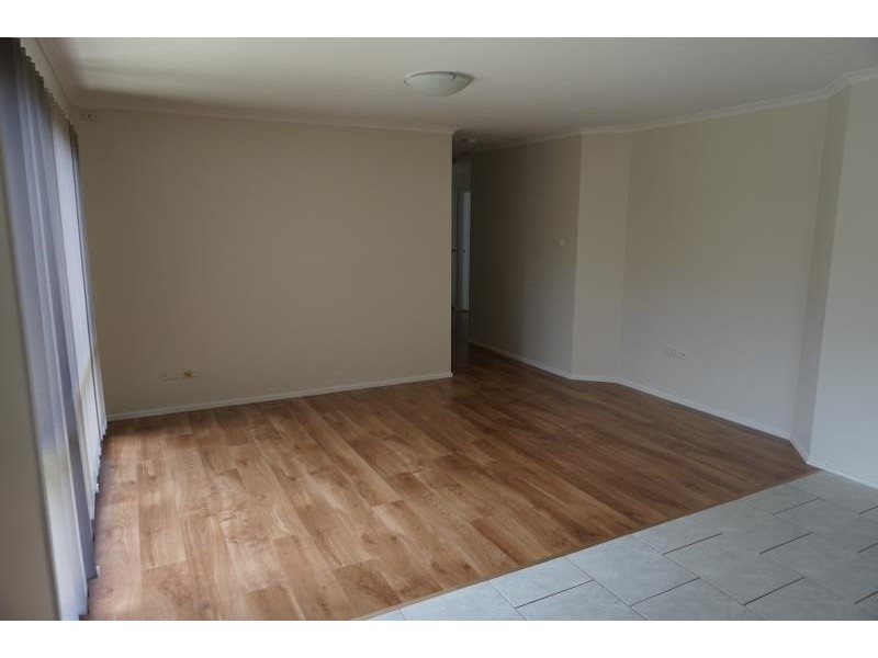 192 COCKATIEL CIRCUIT, Green Valley NSW 2168