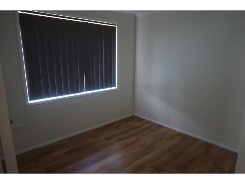 192 COCKATIEL CIRCUIT, Green Valley NSW 2168