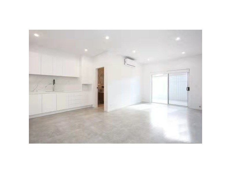 11a Norseman Cl, Green Valley NSW 2168