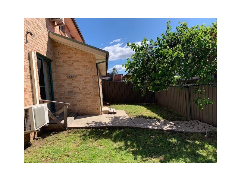 7/110 Hoxton Park Rd, Liverpool NSW 2170