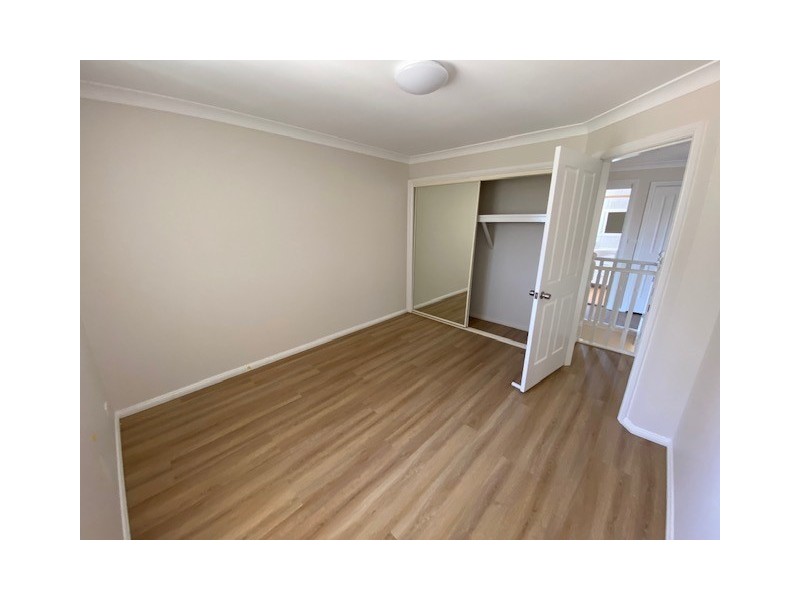 2/1 Lions Avenue, Lurnea NSW 2170