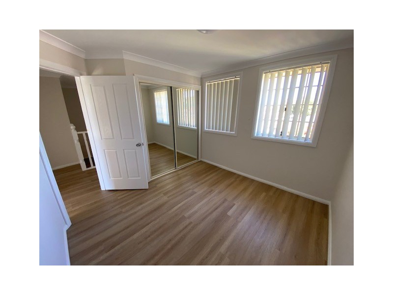 2/1 Lions Avenue, Lurnea NSW 2170