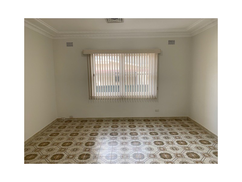 33 Market St, Moorebank NSW 2170