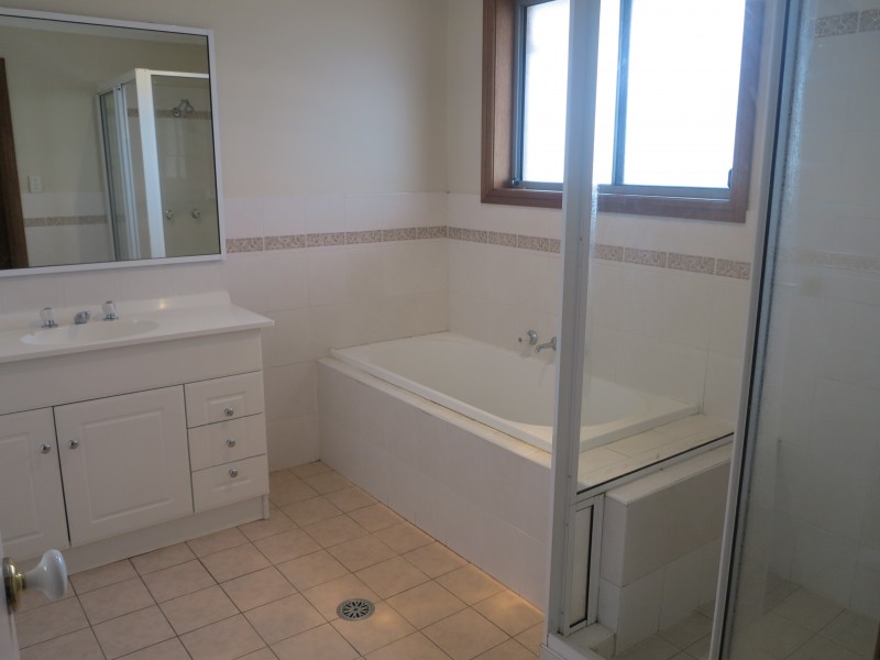 1/3 Turner Place, Casula NSW 2170