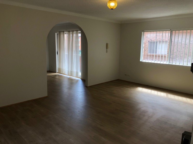 2/3 Lachlan Street, Warwick Farm NSW 2170