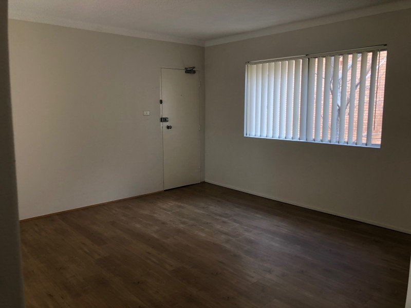 2/3 Lachlan Street, Warwick Farm NSW 2170