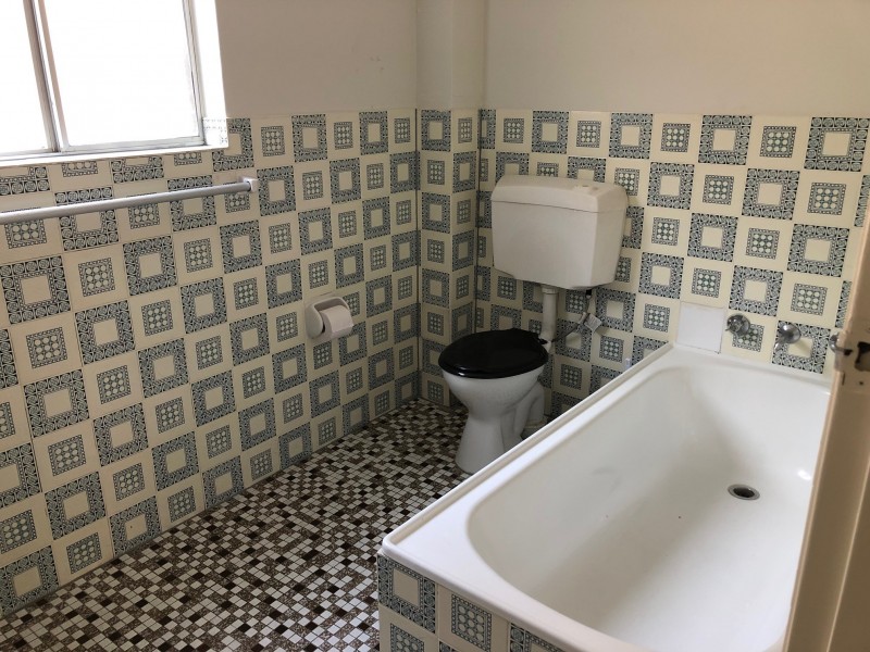 2/3 Lachlan Street, Warwick Farm NSW 2170