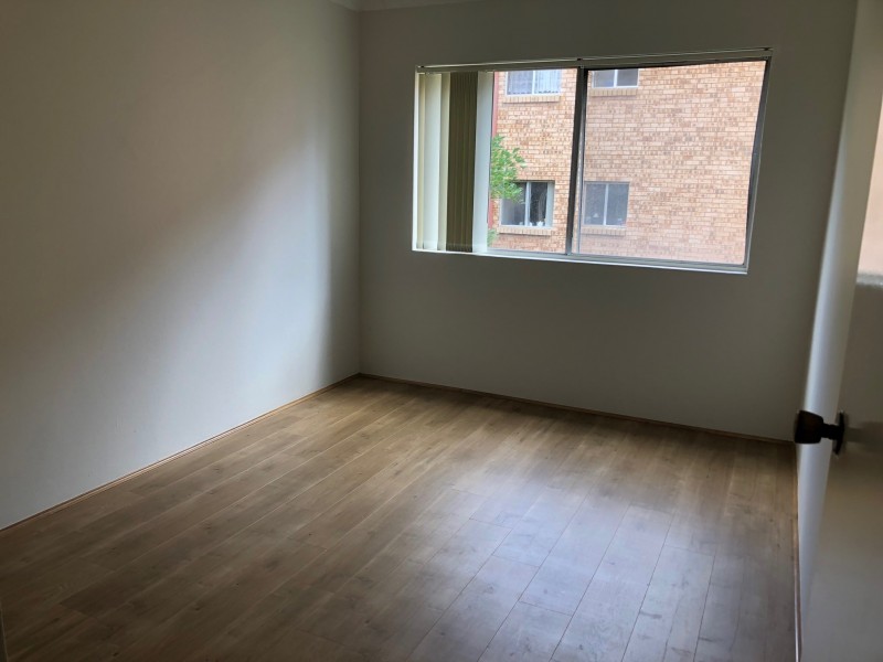 2/3 Lachlan Street, Warwick Farm NSW 2170