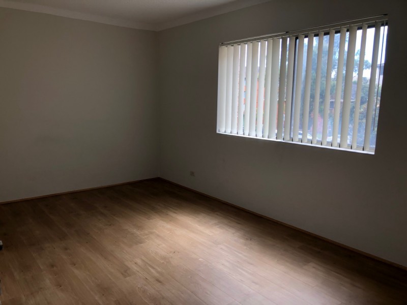 2/3 Lachlan Street, Warwick Farm NSW 2170