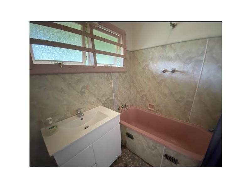 79 Woodlands Rd, Liverpool NSW 2170