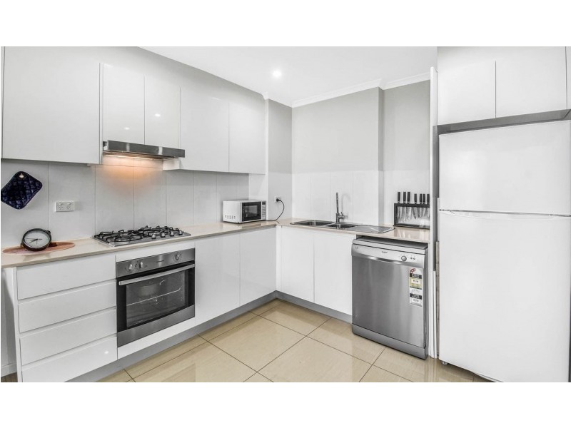 14/42 Hoxton Park Rd, Liverpool NSW 2170