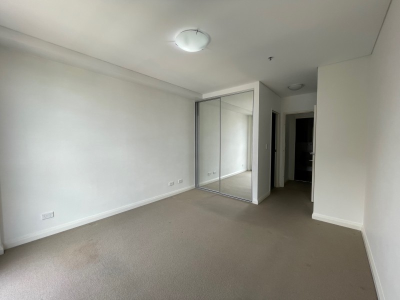 60/1-3 Bigge St, Liverpool NSW 2170