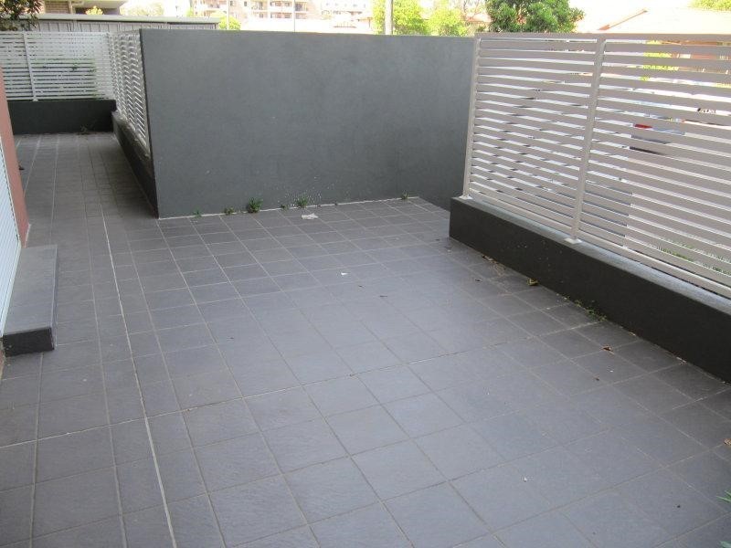 1/10 Castlereagh St, Liverpool NSW 2170