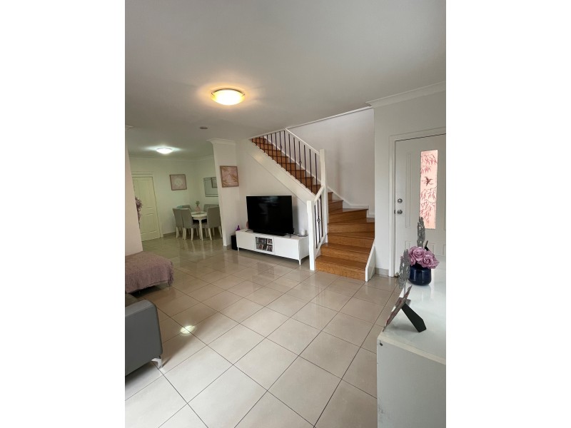 2/180 Newbridge Rd, Moorebank NSW 2170