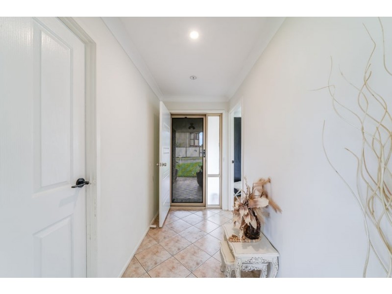 6 Gerroa Place, Prestons NSW 2170