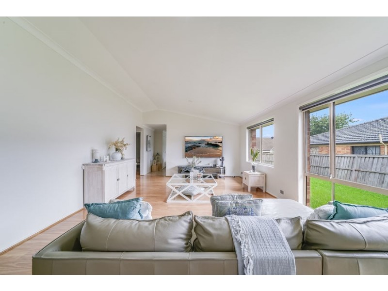 6 Gerroa Place, Prestons NSW 2170