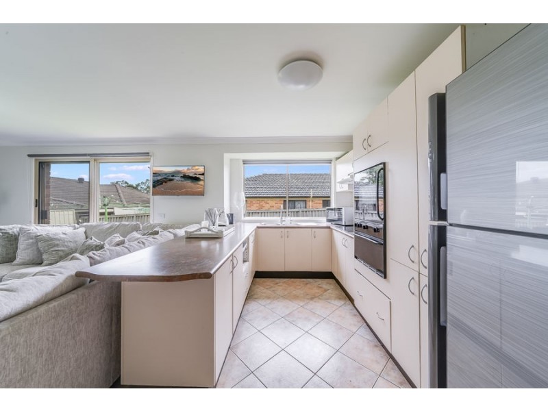 6 Gerroa Place, Prestons NSW 2170